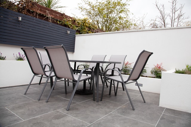 Top 5 Professional Tips for Creating the Perfect Outdoor Entertainment Space