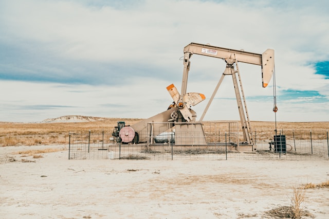 To Sell or Lease? Understanding Your Options for Maximizing Value from Mineral Rights